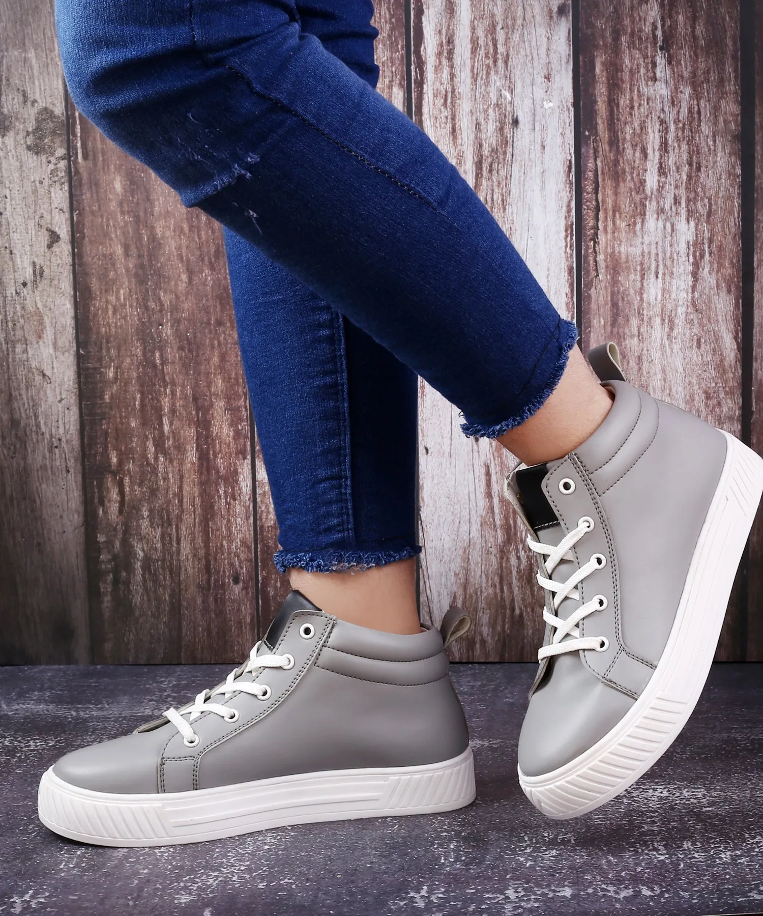 Bxxy Latest Daily Wear Casual Lace-up Sneakers For Women