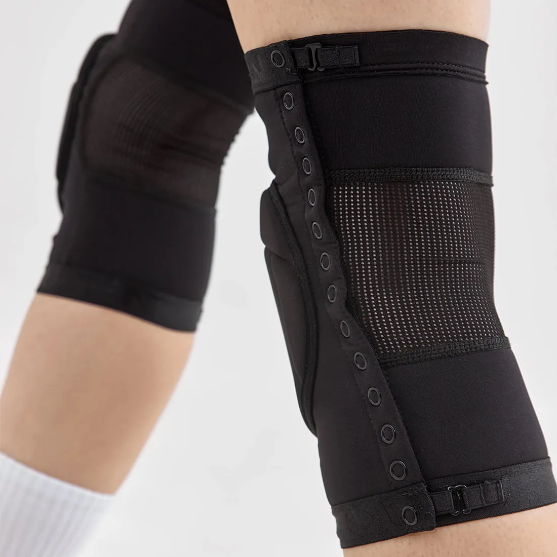 High Matter Black 4 Dance knee pads