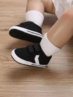 SHEIN Baby Boys Two Tone Hook-and-loop Fastener Canvas Sporty Skate Shoes For Spring And Autumn